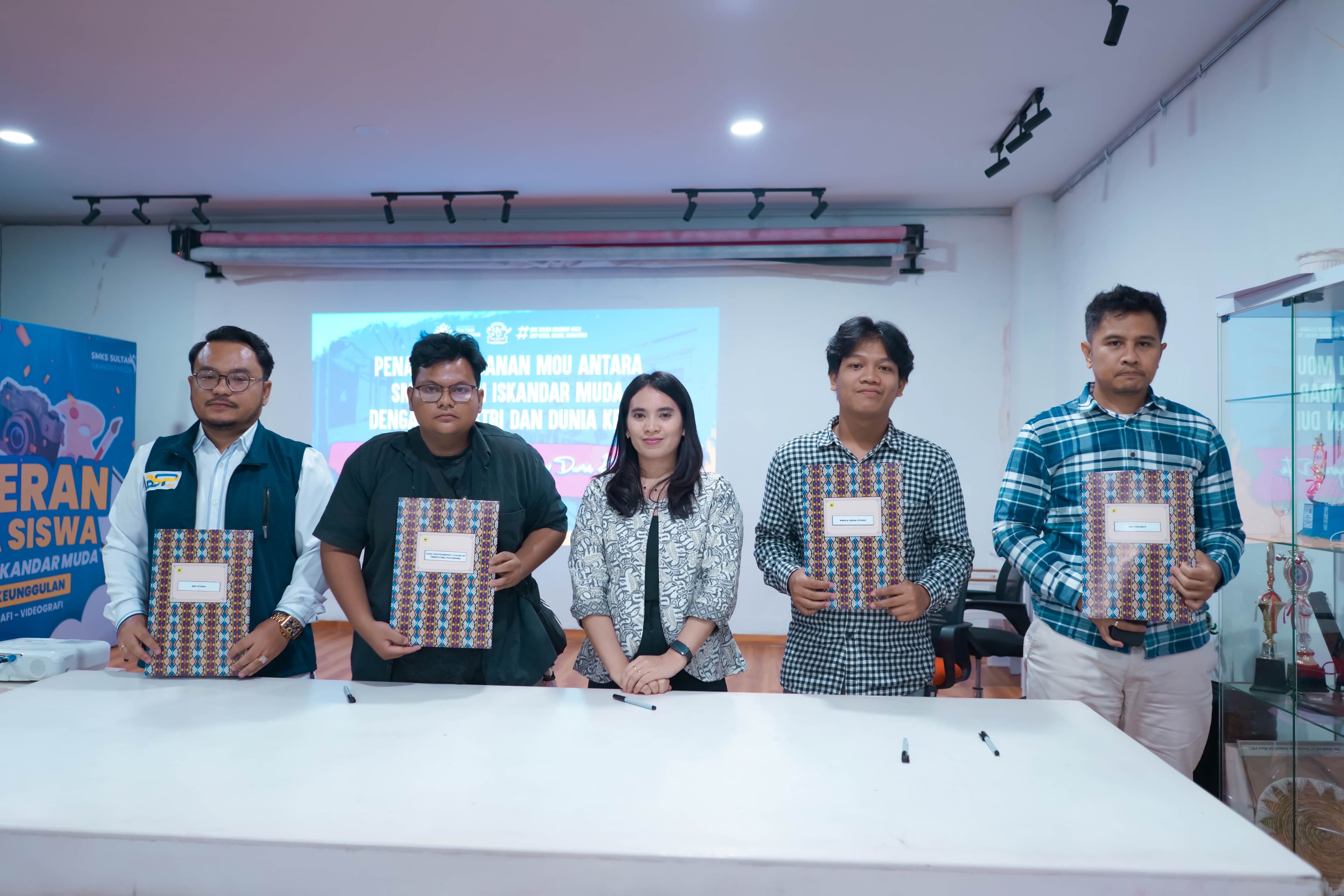 SMKS Sultan Iskandar Muda Perkuat Kemitraan dengan Industri Dunia Kerja untuk Pelaksanaan PKL